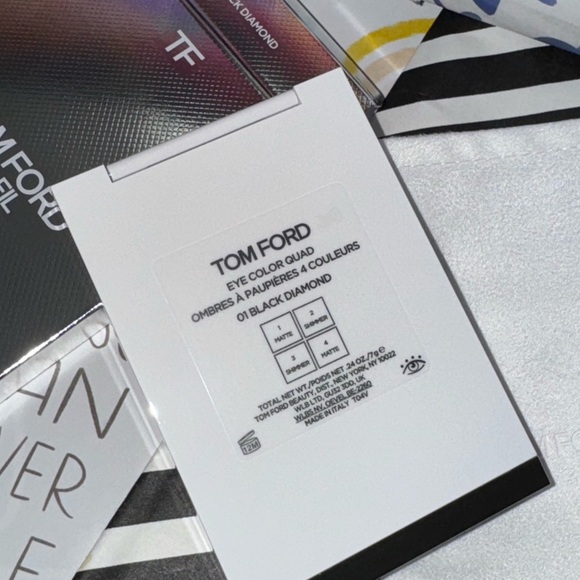 NIB TOM FORD Soleil Neige Eye Color Quad Eyeshadow 01 Black Diamond 0.24 oz/7 g - Picture 10 of 10